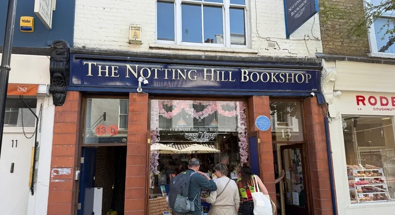 Explore London's Notting Hill Free Tour: From Film to Reality Provided by Explora Londres