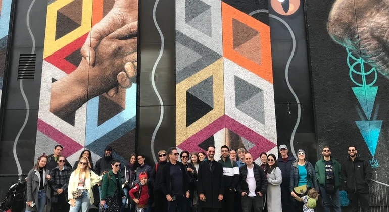 Street Art Free Tour: Shoreditch, Banksy & Hidden Gems Provided by London with a Local