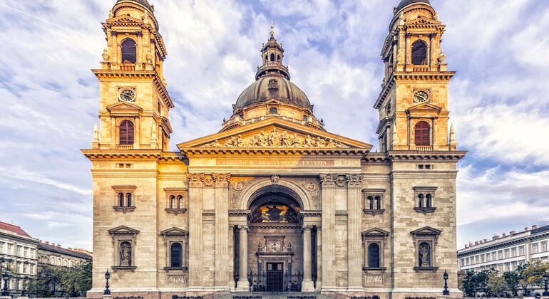 Just Landed! Welcome to Budapest Free Tour Provided by Zsanett