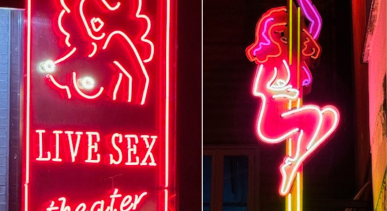 Red Light Revelations Free Tour: Amsterdam's Hidden History Provided by RoamWorldTours